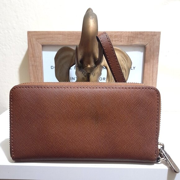 Michael Kors Brown Leather Gold Logo Hardware Minimalist Fall All Season Wallet - Picture 2 of 8